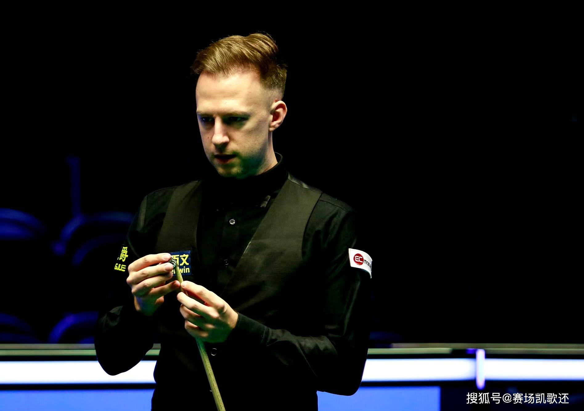 在被某些球 在被某些球