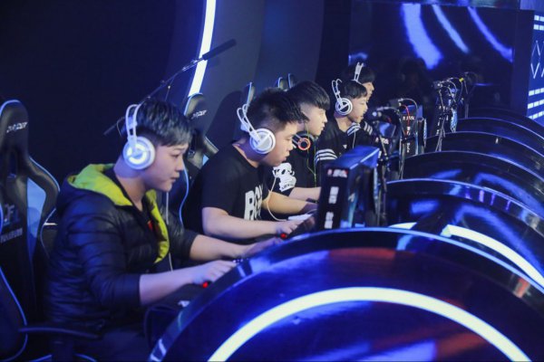 而是试图劝 而是试图劝